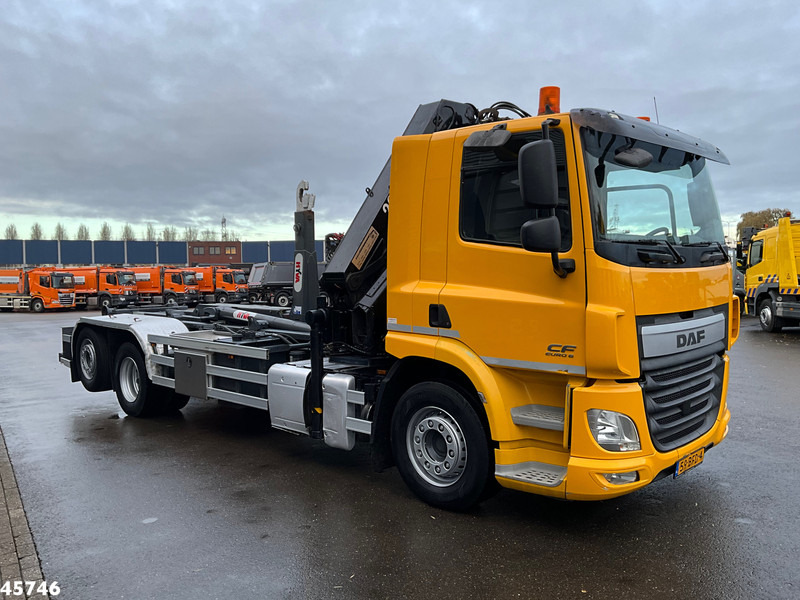 DAF FAN CF 370 Euro 6 HMF 22 Tonmeter laadkraan Just 149.152 km! - Hook lift truck, Crane truck: picture 3 DAF FAN CF 370 Euro 6 HMF 22 Tonmeter laadkraan Just 149.152 km! - Hook lift truck, Crane truck: picture 3