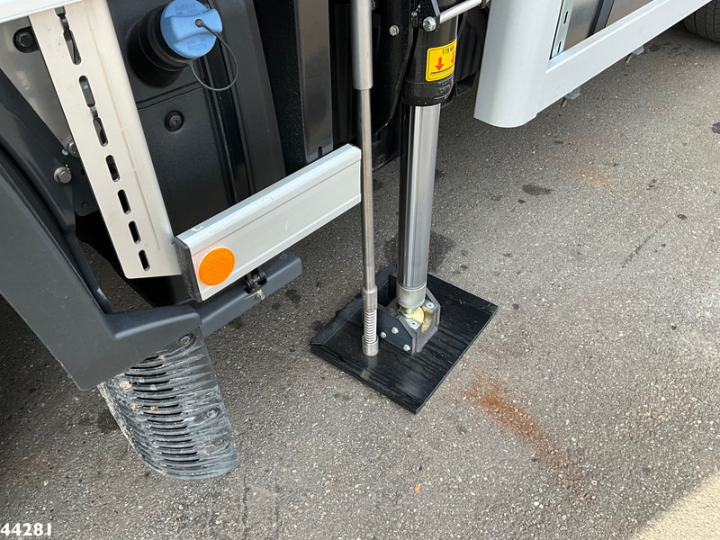 DAF FAN XD 340 Euro 6 Hiab 23 Tonmeter laadkraan on lease DAF FAN XD 340 Euro 6 Hiab 23 Tonmeter laadkraan: picture 8