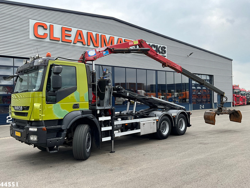 Iveco AD260T41 6x4 HMF 16 Tonmeter Z-kraan - Cable system truck, Crane truck: picture 1 Iveco AD260T41 6x4 HMF 16 Tonmeter Z-kraan - Cable system truck, Crane truck: picture 1