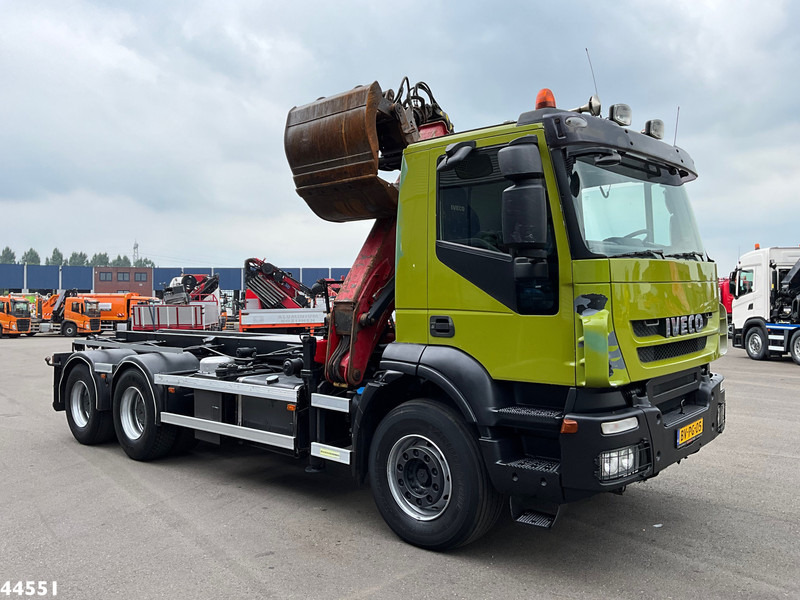 Iveco AD260T41 6x4 HMF 16 Tonmeter Z-kraan - Cable system truck, Crane truck: picture 3 Iveco AD260T41 6x4 HMF 16 Tonmeter Z-kraan - Cable system truck, Crane truck: picture 3