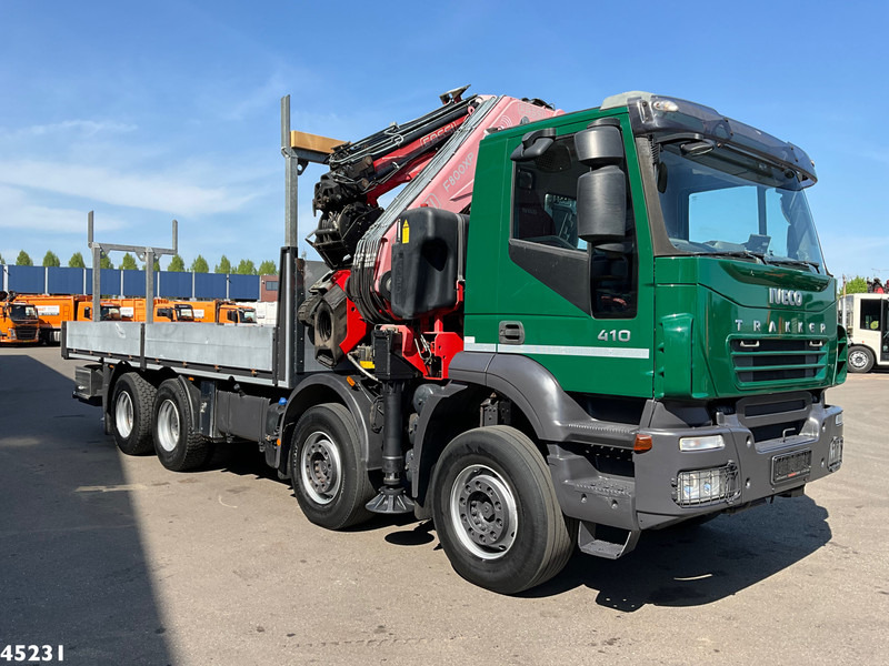 Crane truck Iveco Trakker AD410T41 Fassi 80 Tonmeter laadkraan + Fly-Jib Just 80.441 Km!: picture 9