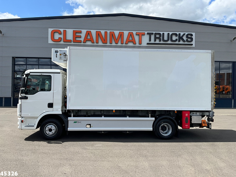 MAN Emoss 1212 Koel-vries transport 100% Elektrisch Just 133.093 km! - Refrigerator truck, Electric truck: picture 2 MAN Emoss 1212 Koel-vries transport 100% Elektrisch Just 133.093 km! - Refrigerator truck, Electric truck: picture 2