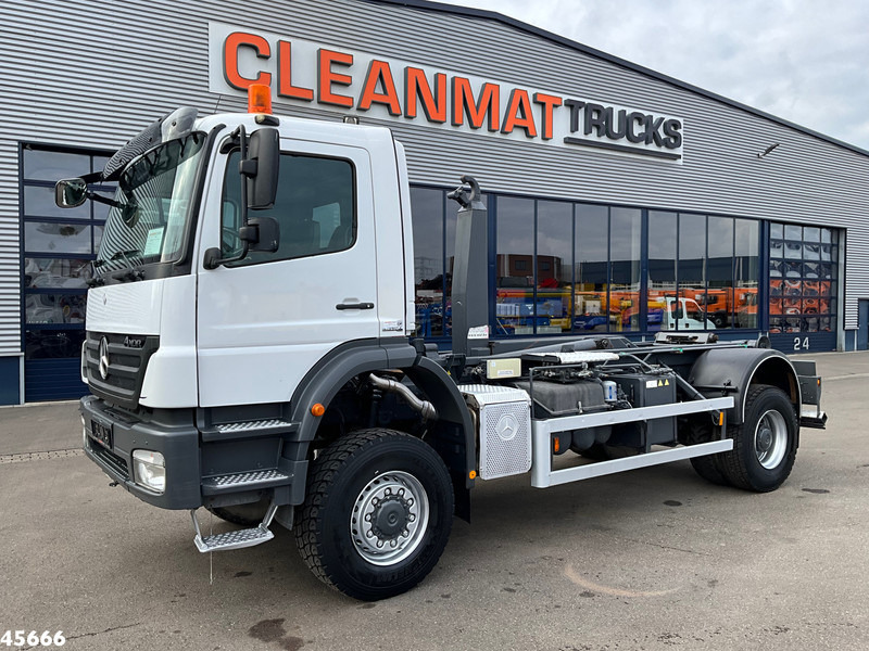 Mercedes-Benz AXOR 1929 4x4 VDL 14 Ton haakarmsysteem Just 208.008 km! - Hook lift truck: picture 2 Mercedes-Benz AXOR 1929 4x4 VDL 14 Ton haakarmsysteem Just 208.008 km! - Hook lift truck: picture 2