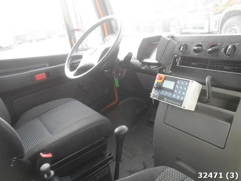 Mercedes-Benz Vario 816 D Euro 5 - Garbage truck: picture 5 Mercedes-Benz Vario 816 D Euro 5 - Garbage truck: picture 5