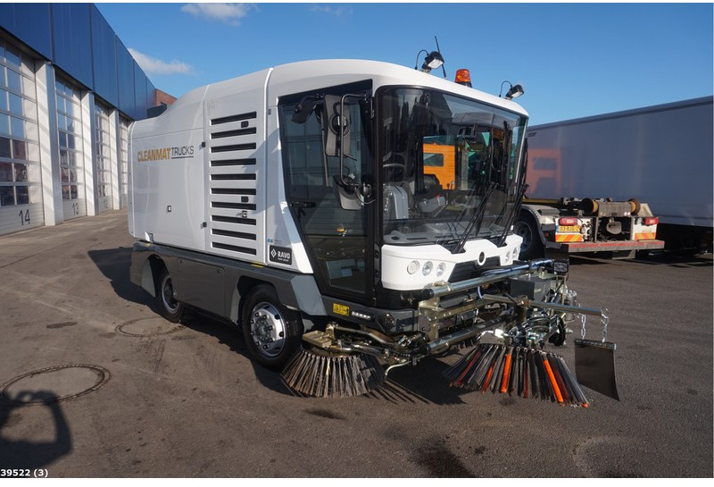 Ravo 540 CD with 3-rd brush - Road sweeper: picture 4 Ravo 540 CD with 3-rd brush - Road sweeper: picture 4