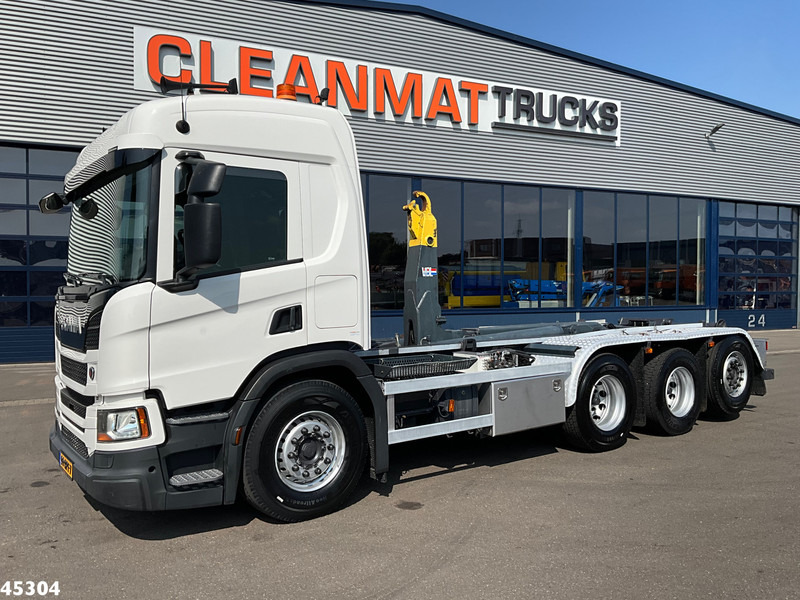 Scania P 450 8x4 VDL 25 Ton haakarmsysteem Just 172.088 km! - Hook lift truck: picture 2 Scania P 450 8x4 VDL 25 Ton haakarmsysteem Just 172.088 km! - Hook lift truck: picture 2