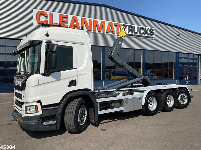 Scania P 450 8x4 VDL 25 Ton haakarmsysteem Just 172.088 km! - Hook lift truck: picture 1 Scania P 450 8x4 VDL 25 Ton haakarmsysteem Just 172.088 km! - Hook lift truck: picture 1