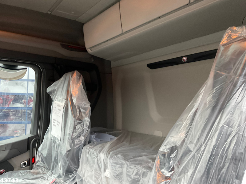 Hook lift truck Scania R770 V8 8x2 Euro 6 Retarder Hyvalift 26 Ton NEW AND UNUSED!: picture 17