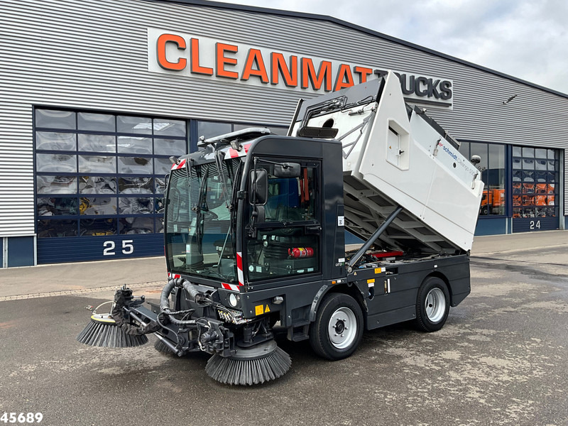 Schmidt Cleango Compact 500 Euro 6 with 3-rd brush Just 4.260 km! - Road sweeper: picture 1 Schmidt Cleango Compact 500 Euro 6 with 3-rd brush Just 4.260 km! - Road sweeper: picture 1
