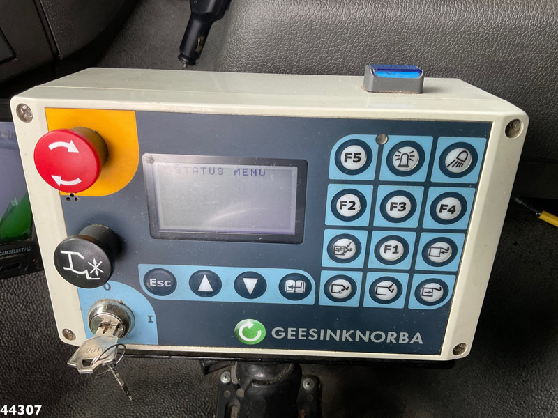 Garbage truck Volvo FM 450 Euro 6 GeesinkNorba RL300: picture 11