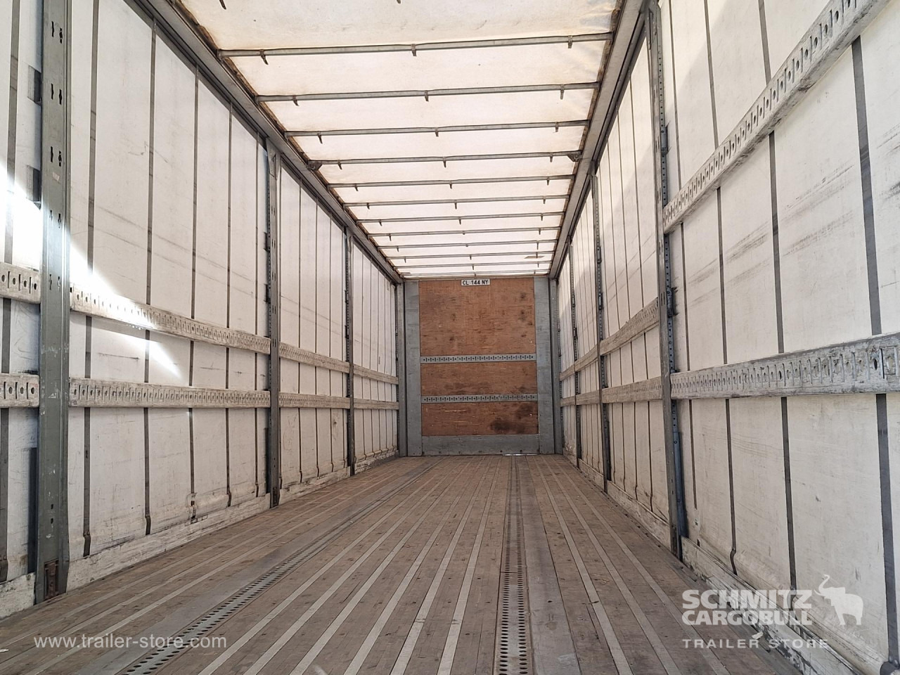 FRUEHAUF Curtainsider Standard Taillift - Curtainsider semi-trailer: picture 4 FRUEHAUF Curtainsider Standard Taillift - Curtainsider semi-trailer: picture 4