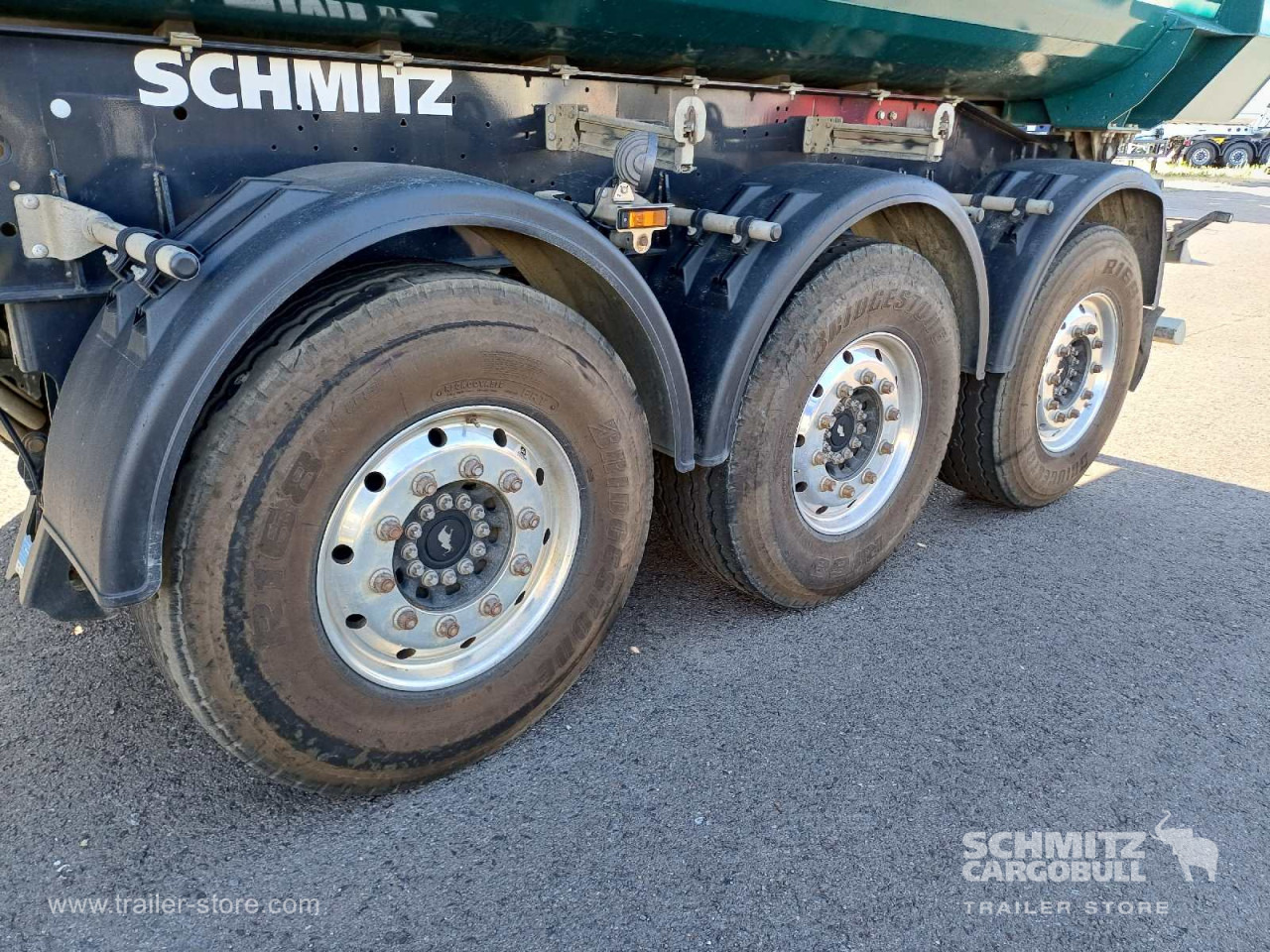 SCHMITZ Auflieger Kipper Stahlrundmulde 24m³ - Tipper semi-trailer: picture 3 SCHMITZ Auflieger Kipper Stahlrundmulde 24m³ - Tipper semi-trailer: picture 3