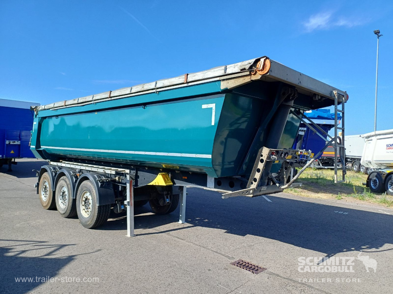 SCHMITZ Auflieger Kipper Stahlrundmulde 24m³ - Tipper semi-trailer: picture 1 SCHMITZ Auflieger Kipper Stahlrundmulde 24m³ - Tipper semi-trailer: picture 1