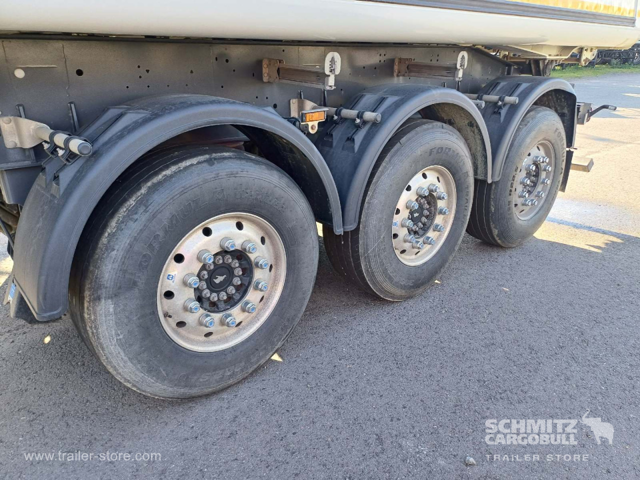 SCHMITZ Auflieger Kipper Stahlrundmulde 27m³ - Tipper semi-trailer: picture 2 SCHMITZ Auflieger Kipper Stahlrundmulde 27m³ - Tipper semi-trailer: picture 2