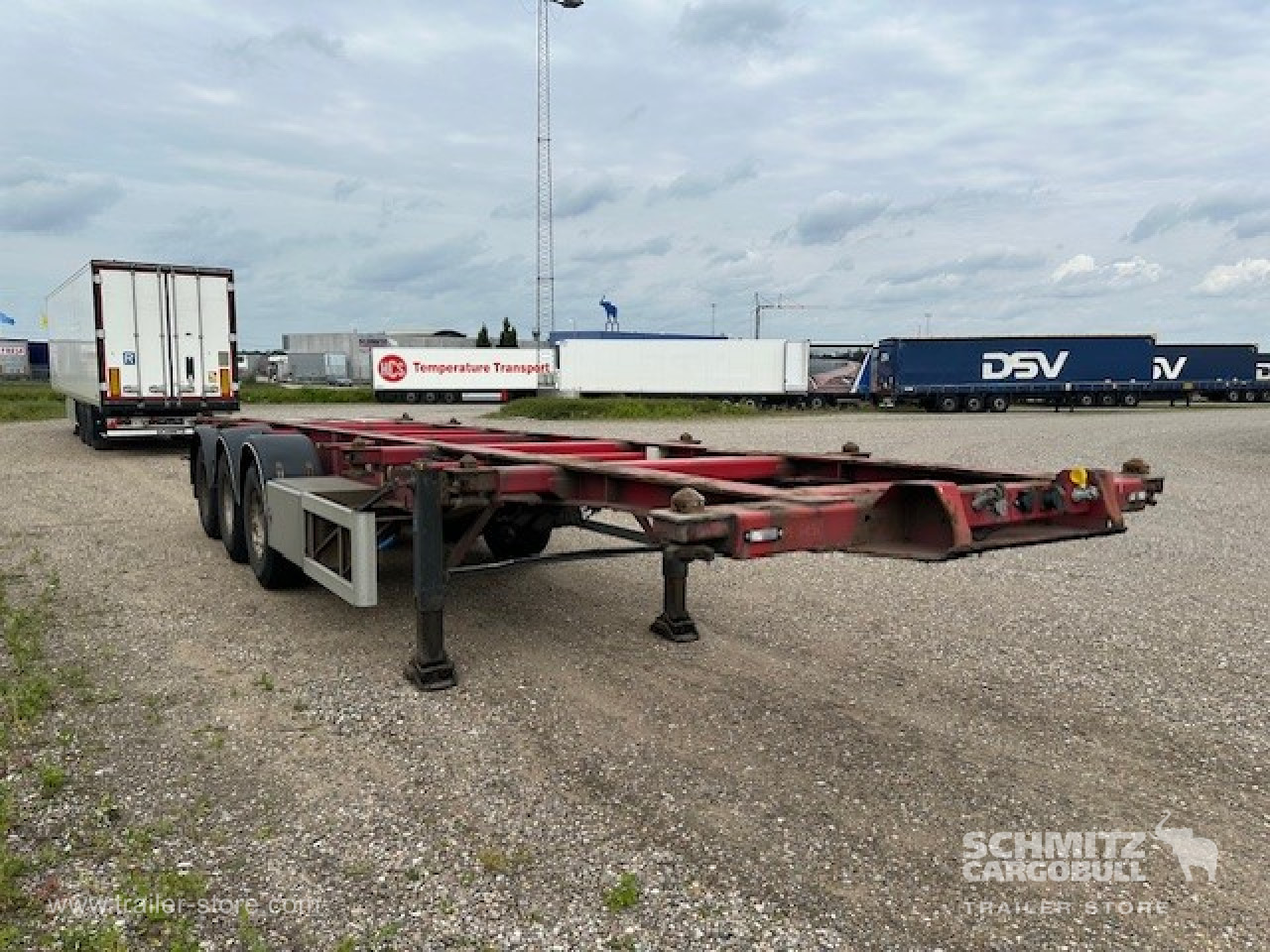 Container transporter/ Swap body semi-trailer HFR Containerchassis Standard: picture 1