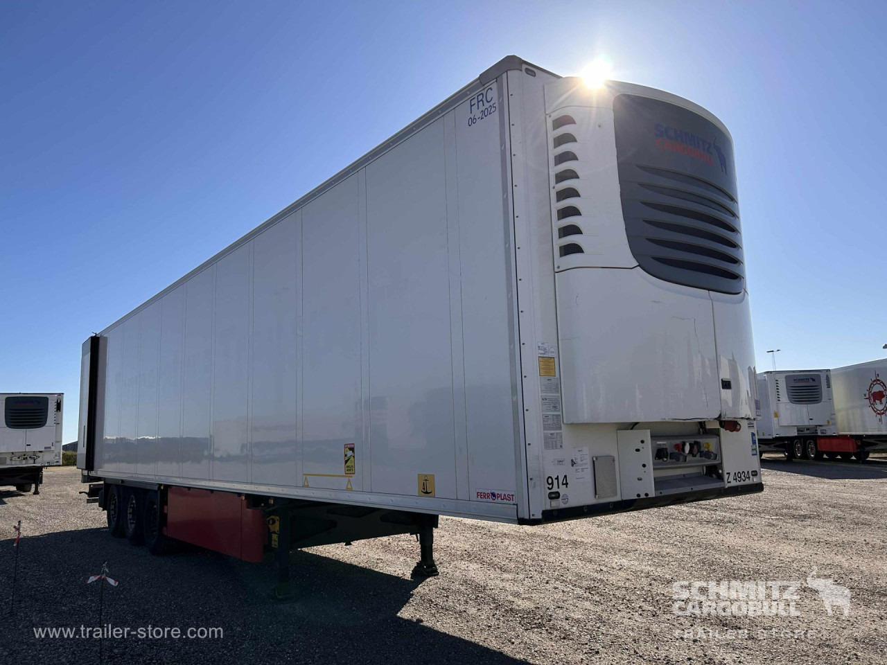 SCHMITZ Reefer Standard Double deck - Isothermal semi-trailer: picture 1 SCHMITZ Reefer Standard Double deck - Isothermal semi-trailer: picture 1