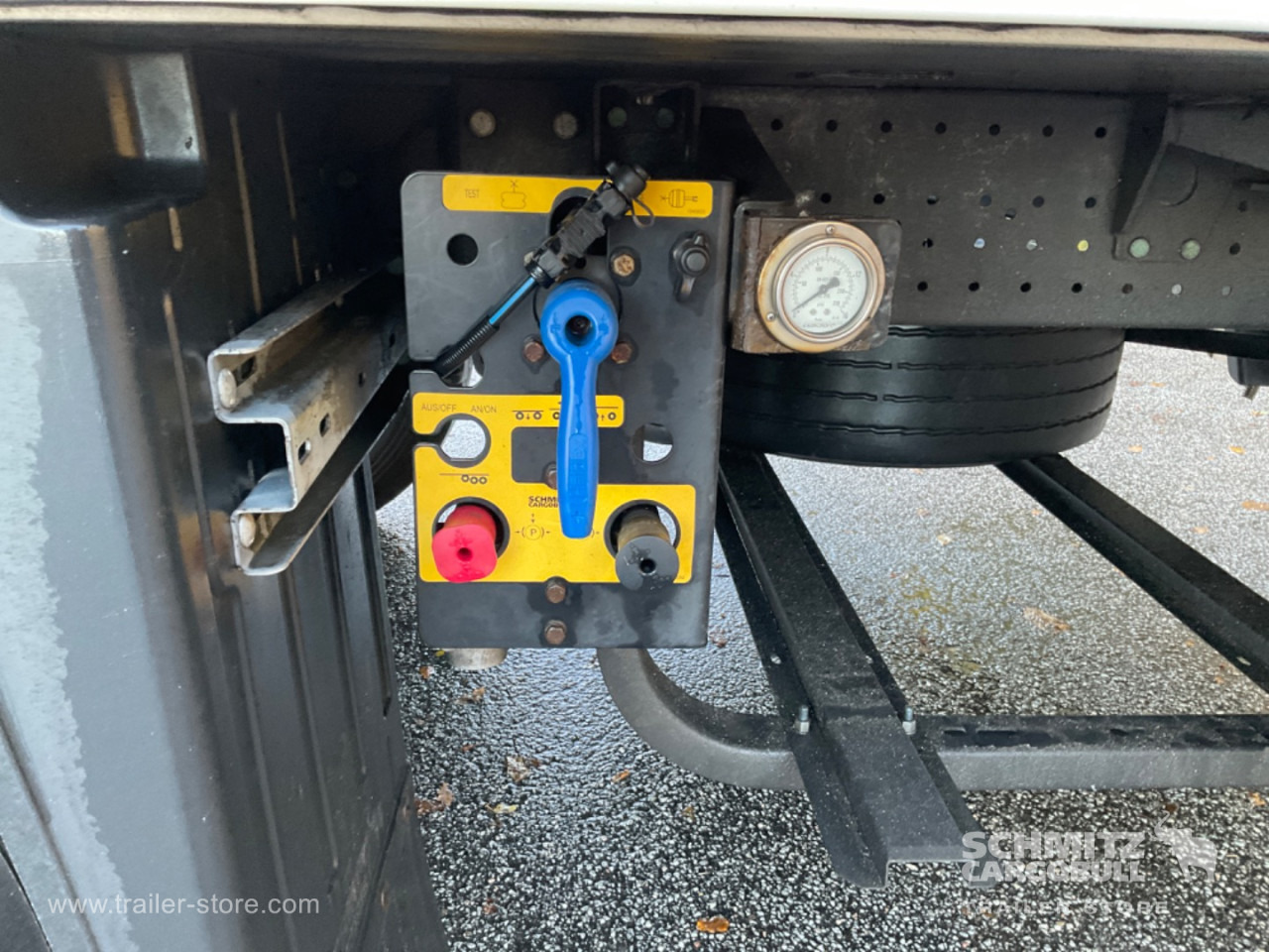 SCHMITZ Reefer Standard Double deck - Isothermal semi-trailer: picture 2 SCHMITZ Reefer Standard Double deck - Isothermal semi-trailer: picture 2