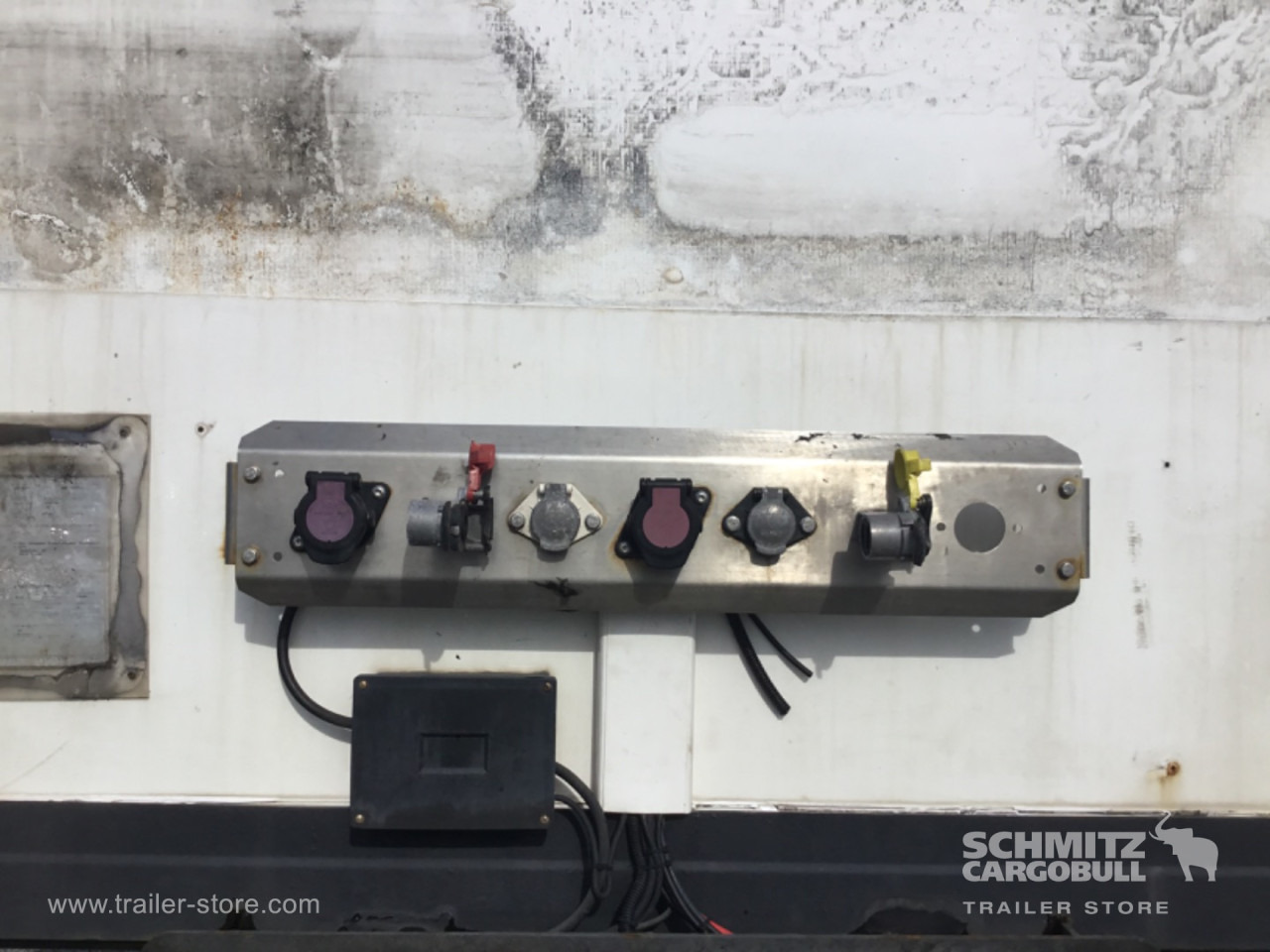 TALSON Dryfreight Mega - Closed box semi-trailer: picture 3 TALSON Dryfreight Mega - Closed box semi-trailer: picture 3