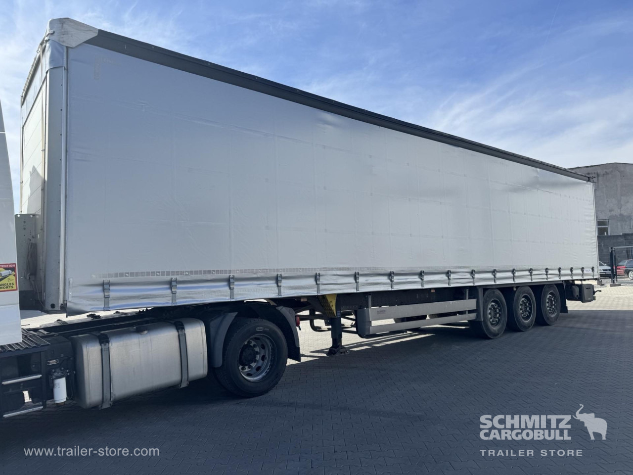 SCHMITZ Curtainsider Standard - Curtainsider semi-trailer: picture 4 SCHMITZ Curtainsider Standard - Curtainsider semi-trailer: picture 4
