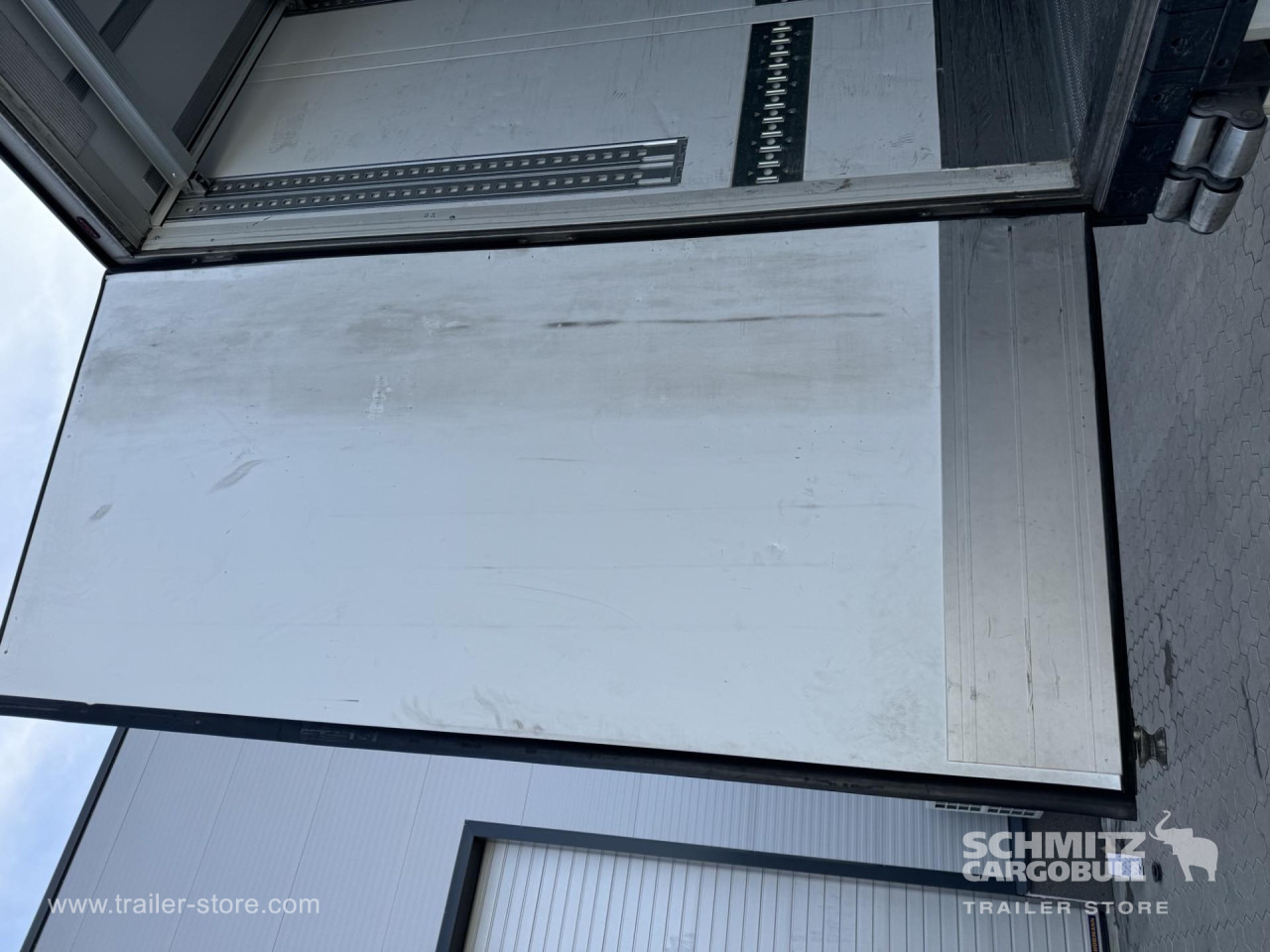 SCHMITZ Reefer Standard Double deck - Isothermal semi-trailer: picture 4 SCHMITZ Reefer Standard Double deck - Isothermal semi-trailer: picture 4