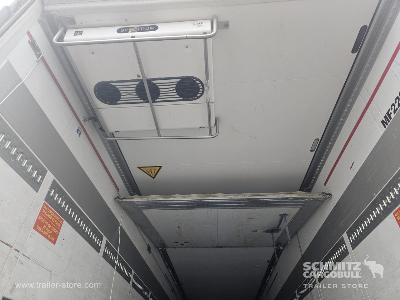 SCHMITZ Reefer Multitemp - Isothermal semi-trailer: picture 5 SCHMITZ Reefer Multitemp - Isothermal semi-trailer: picture 5