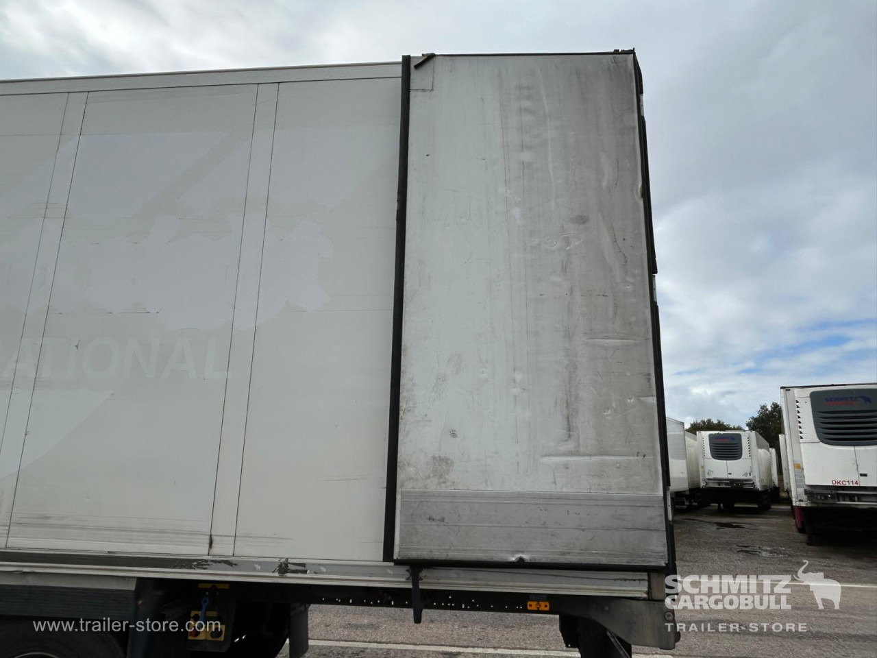 Isothermal semi-trailer SCHMITZ Reefer Multitemp: picture 13