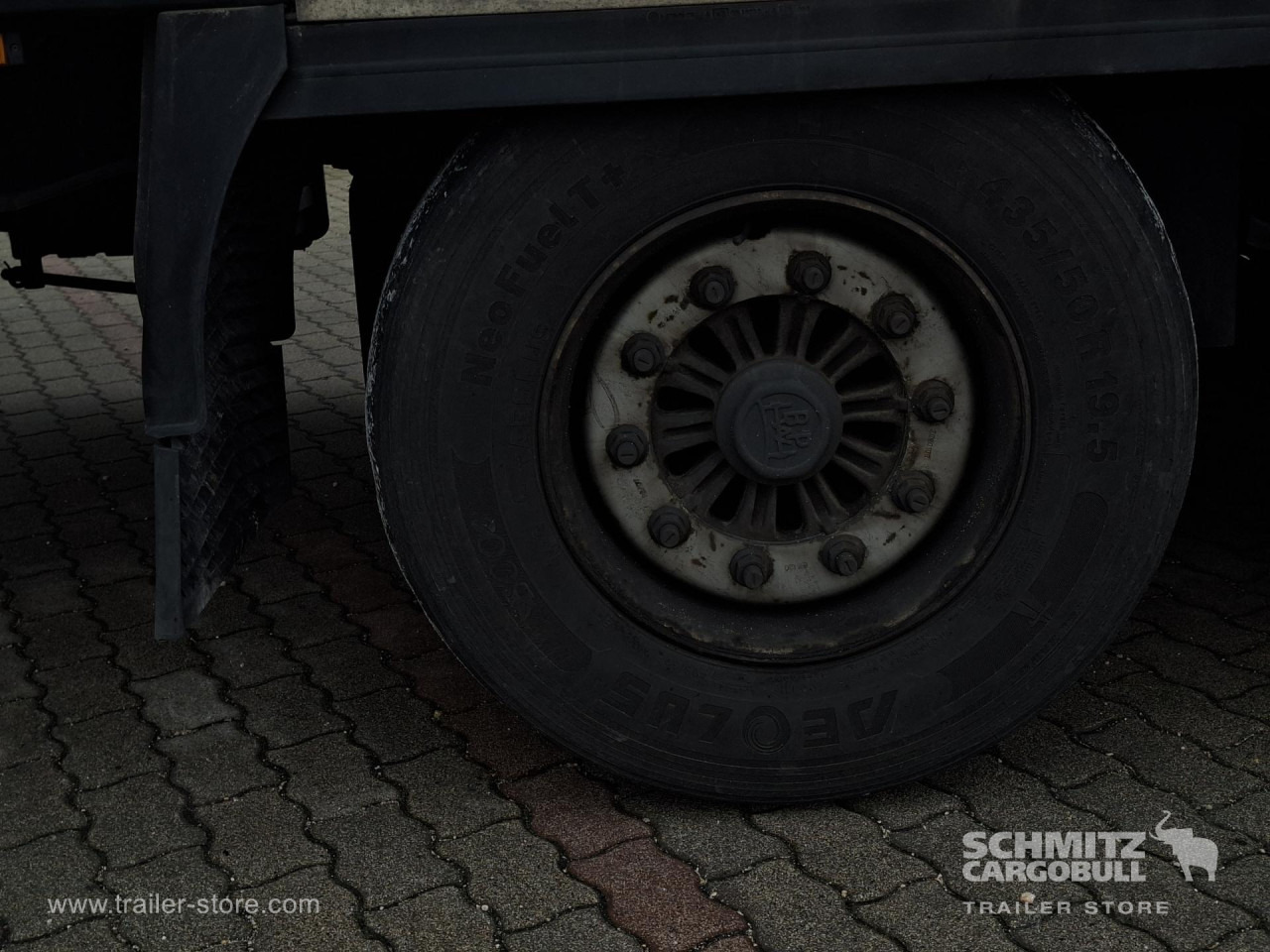 Curtainsider semi-trailer KRONE Curtainsider Mega: picture 11