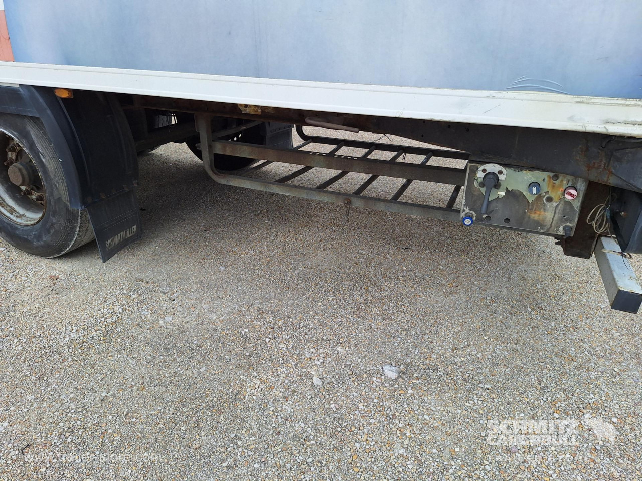 LAMBERET Reefer Standard - Isothermal semi-trailer: picture 3 LAMBERET Reefer Standard - Isothermal semi-trailer: picture 3