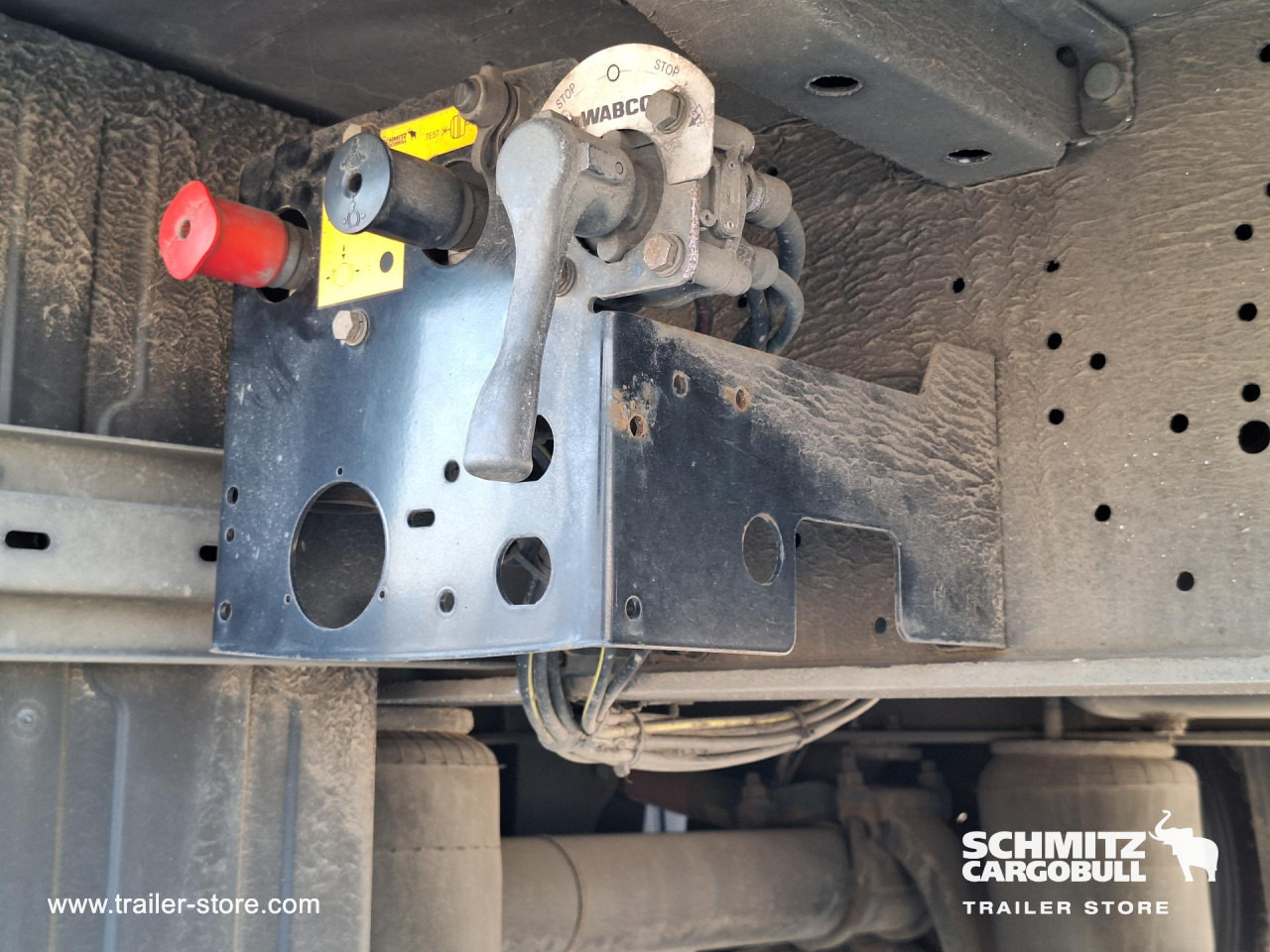 SCHMITZ Curtainsider Mega - Curtainsider semi-trailer: picture 3 SCHMITZ Curtainsider Mega - Curtainsider semi-trailer: picture 3