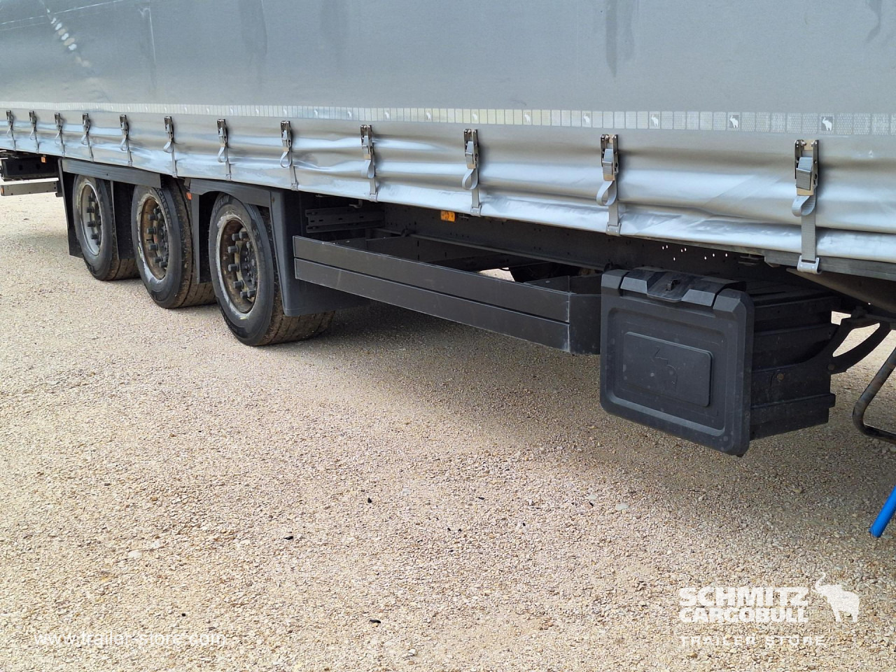 SCHMITZ Curtainsider Mega - Curtainsider semi-trailer: picture 5 SCHMITZ Curtainsider Mega - Curtainsider semi-trailer: picture 5