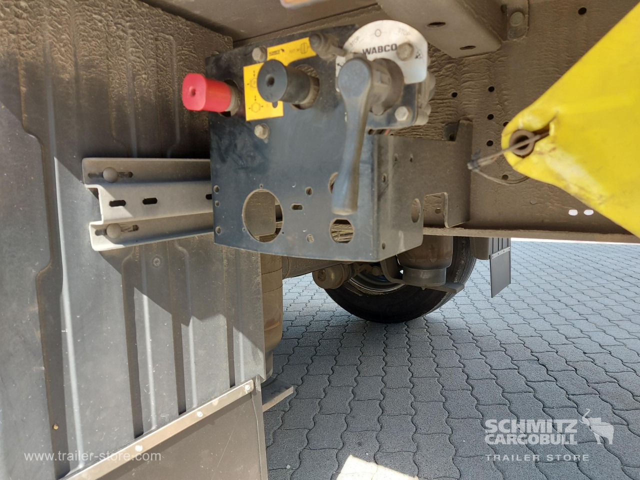 SCHMITZ Tolóponyva Mega - Curtainsider semi-trailer: picture 4 SCHMITZ Tolóponyva Mega - Curtainsider semi-trailer: picture 4