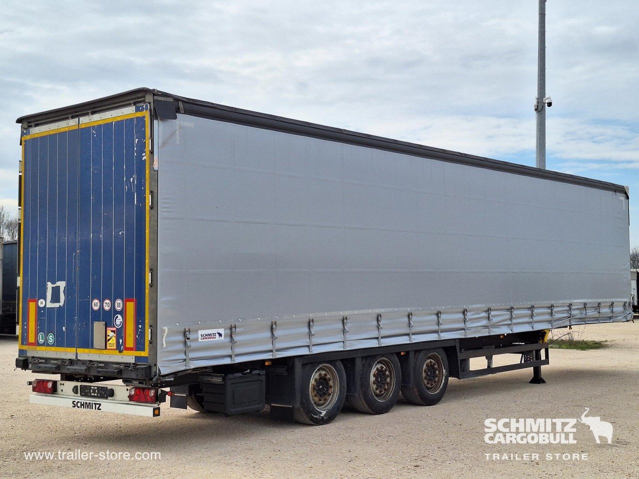 SCHMITZ Tolóponyva Mega - Curtainsider semi-trailer: picture 5 SCHMITZ Tolóponyva Mega - Curtainsider semi-trailer: picture 5