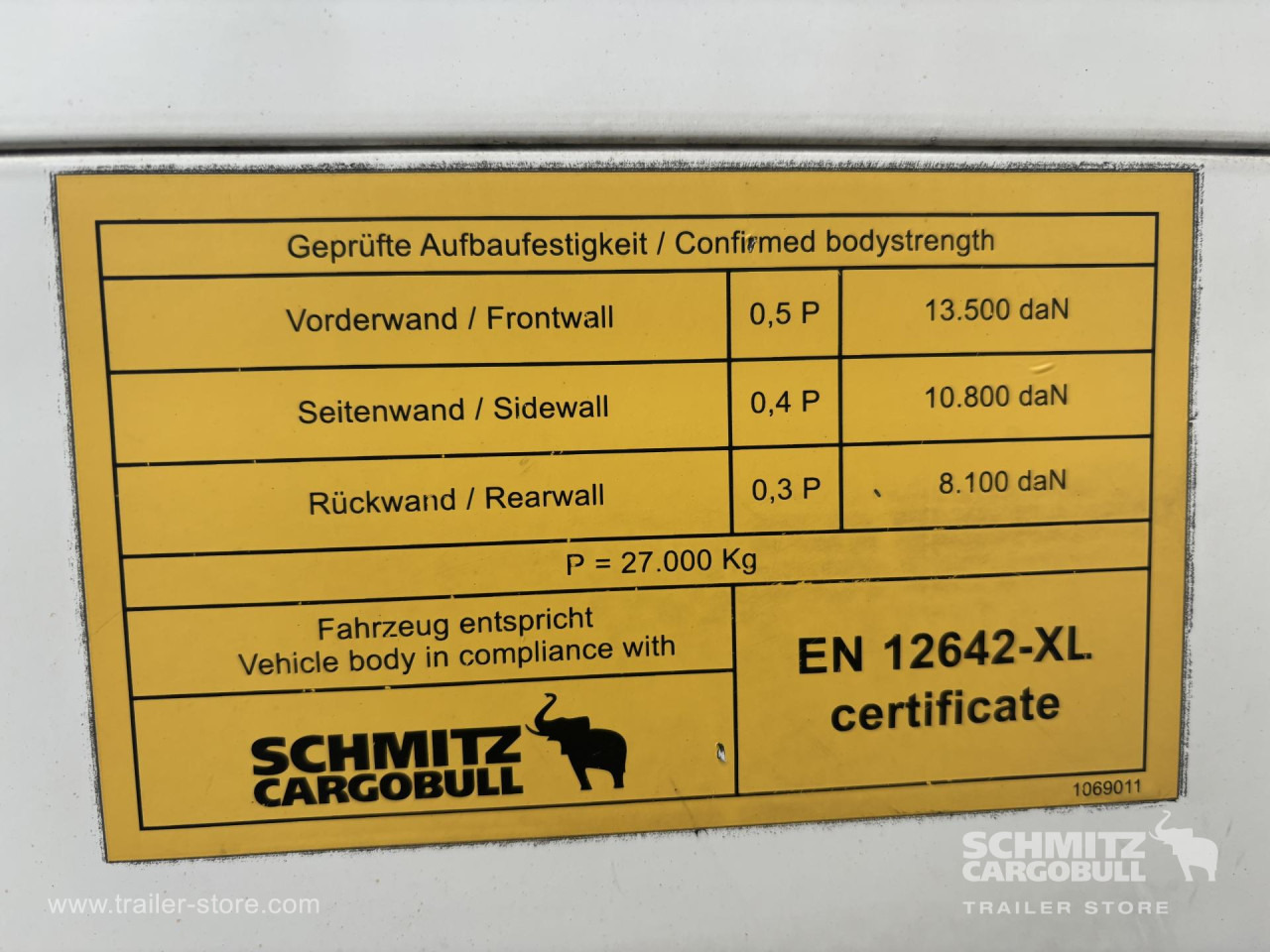 SCHMITZ Curtainsider Mega - Curtainsider semi-trailer: picture 3 SCHMITZ Curtainsider Mega - Curtainsider semi-trailer: picture 3