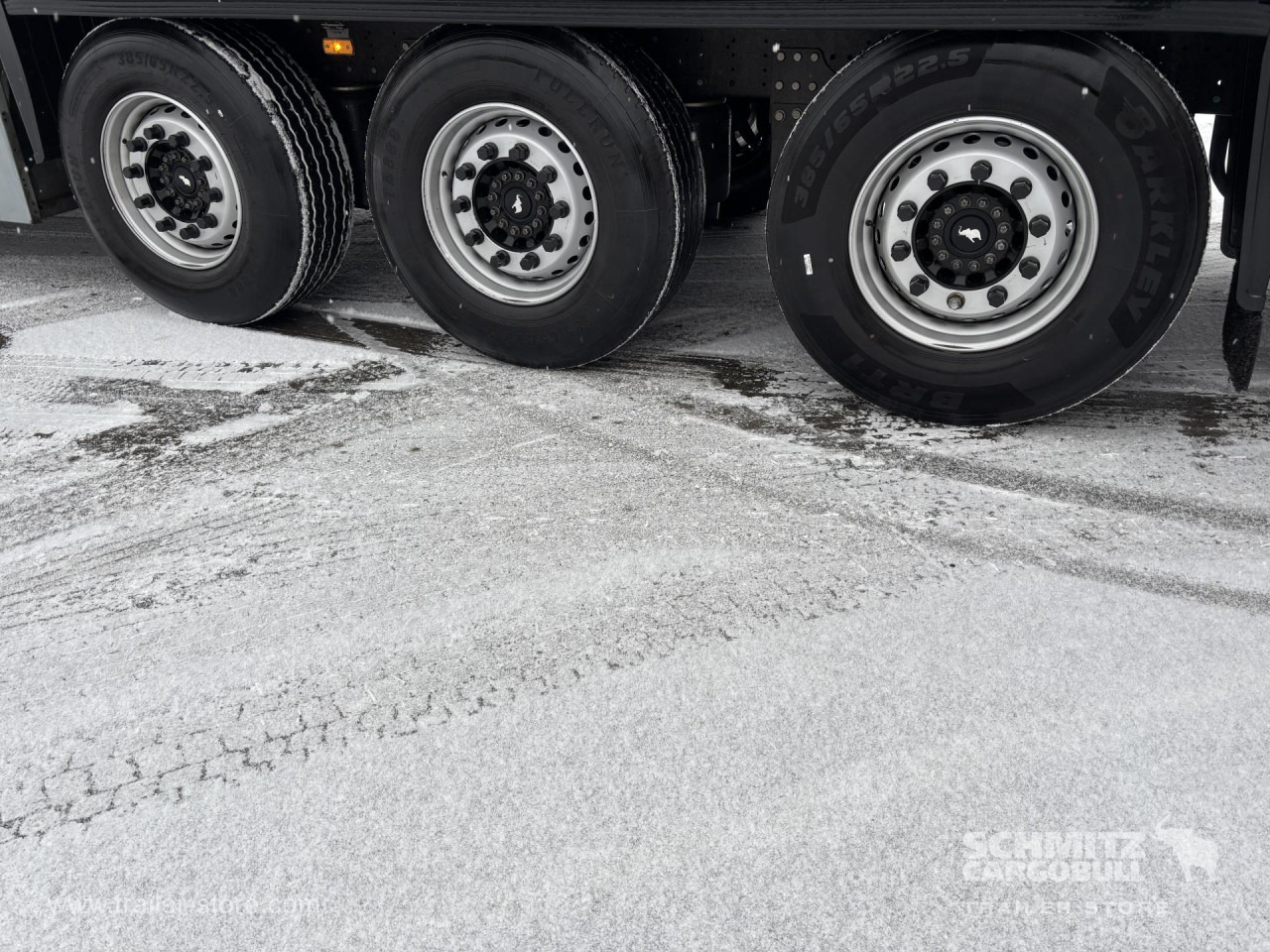 Curtainsider semi-trailer SCHMITZ Curtainsider Standard: picture 9 Curtainsider semi-trailer SCHMITZ Curtainsider Standard: picture 9