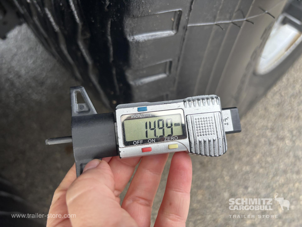 SCHMITZ Curtainsider Standard - Curtainsider semi-trailer: picture 4 SCHMITZ Curtainsider Standard - Curtainsider semi-trailer: picture 4