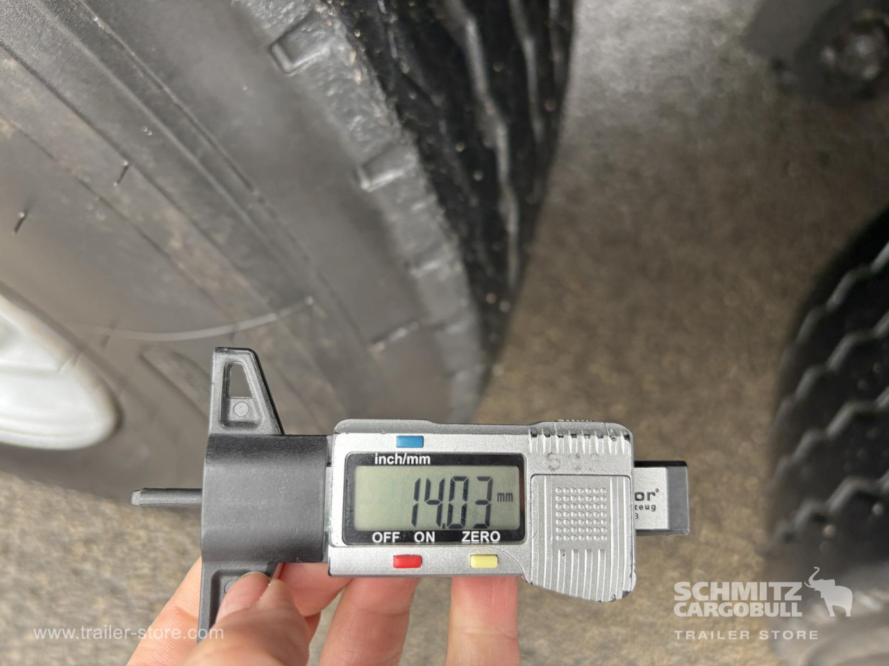 SCHMITZ Curtainsider Standard - Curtainsider semi-trailer: picture 2 SCHMITZ Curtainsider Standard - Curtainsider semi-trailer: picture 2