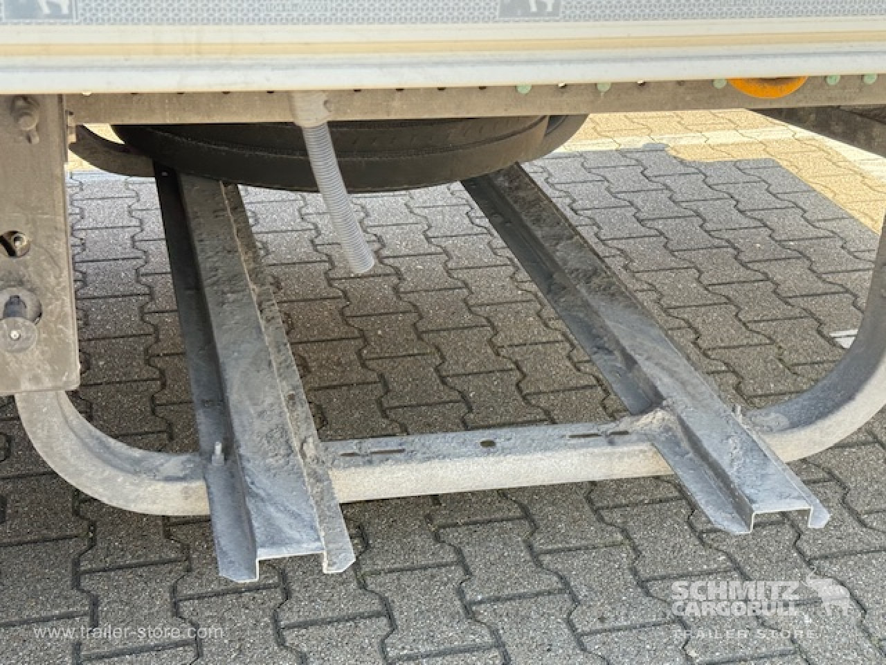 Isothermal semi-trailer SCHMITZ Oplegger Vries Multitemp: picture 6