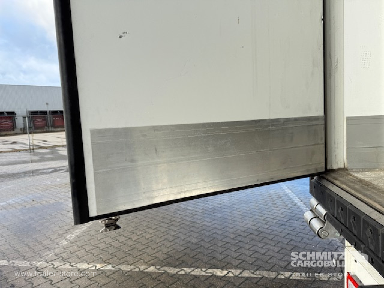 SCHMITZ Oplegger Vries Standard Double deck - Isothermal semi-trailer: picture 4 SCHMITZ Oplegger Vries Standard Double deck - Isothermal semi-trailer: picture 4