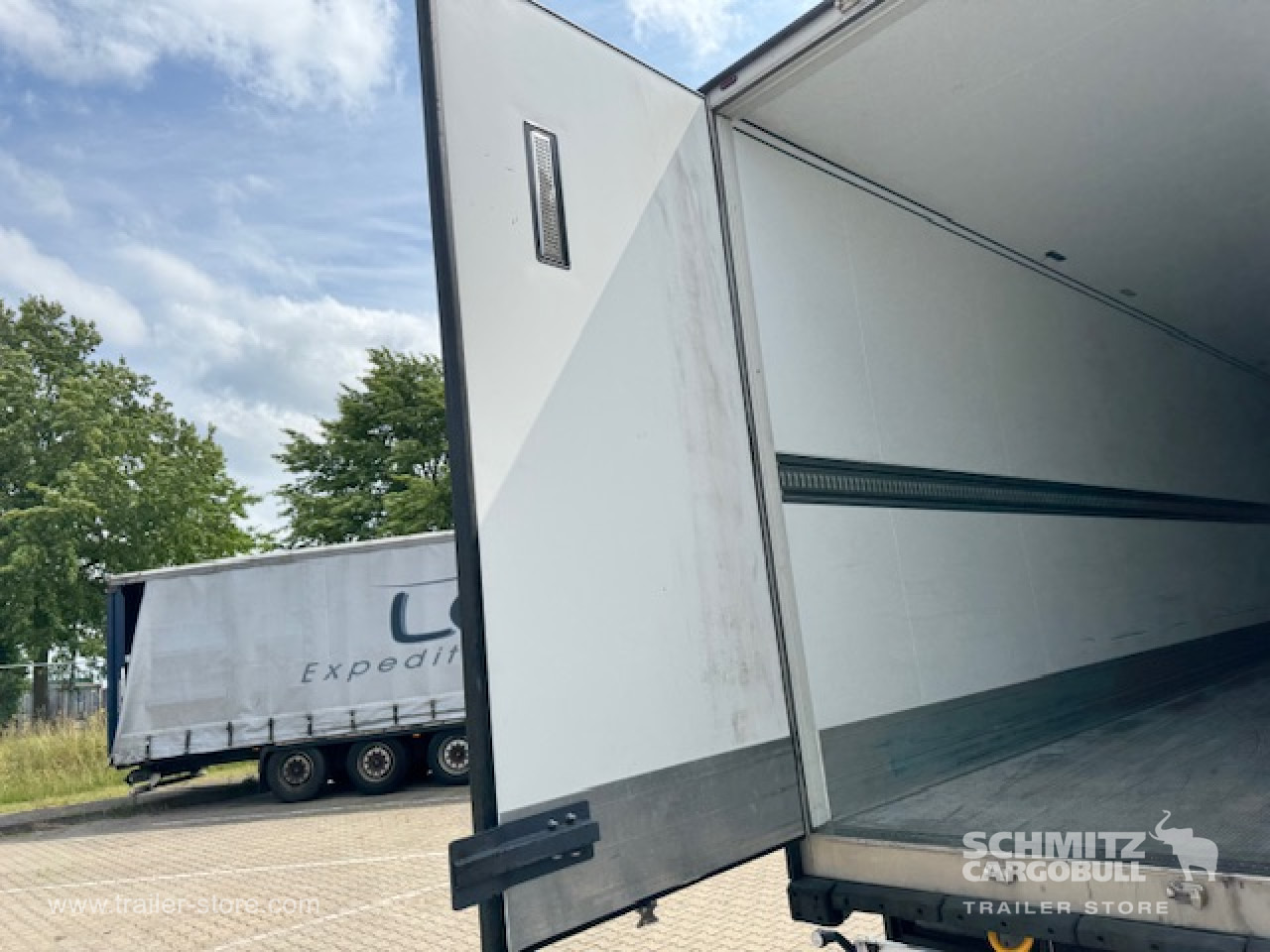 SCHMITZ Oplegger Vries Standard - Isothermal semi-trailer: picture 4 SCHMITZ Oplegger Vries Standard - Isothermal semi-trailer: picture 4