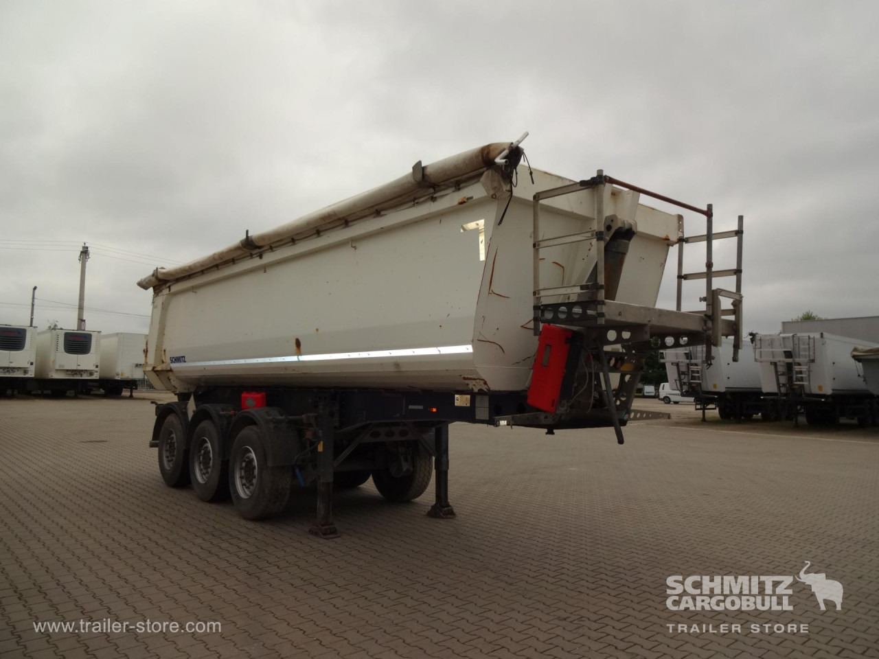 SCHMITZ Bena basculabila semirotunda din otel 28m³ - Tipper semi-trailer: picture 4 SCHMITZ Bena basculabila semirotunda din otel 28m³ - Tipper semi-trailer: picture 4