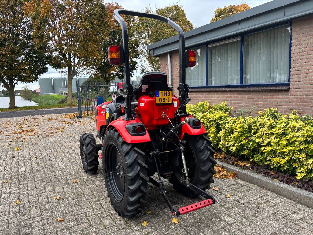 Kioti CK 3310 HST - Compact tractor: picture 4 Kioti CK 3310 HST - Compact tractor: picture 4