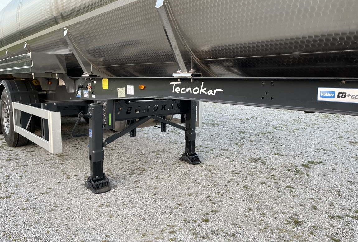 New Tank semi-trailer for transportation of food Bata CISTERNA MODELLO STANDARD NON ISOLATA 31.000LT NUOVA: picture 15