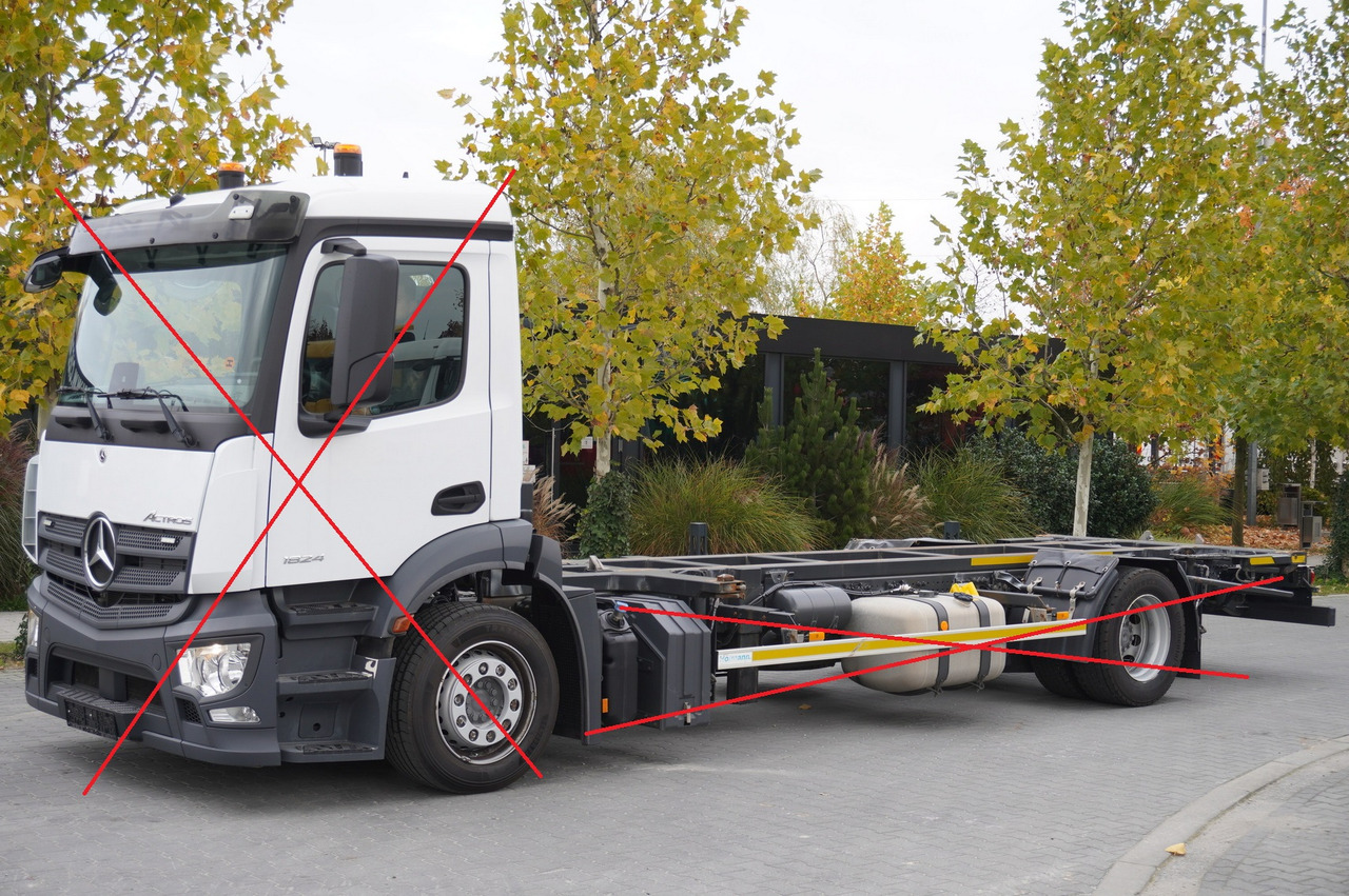 BDF construction lifted hydraulically by 50 cm - Frame/ Chassis: picture 2 BDF construction lifted hydraulically by 50 cm - Frame/ Chassis: picture 2