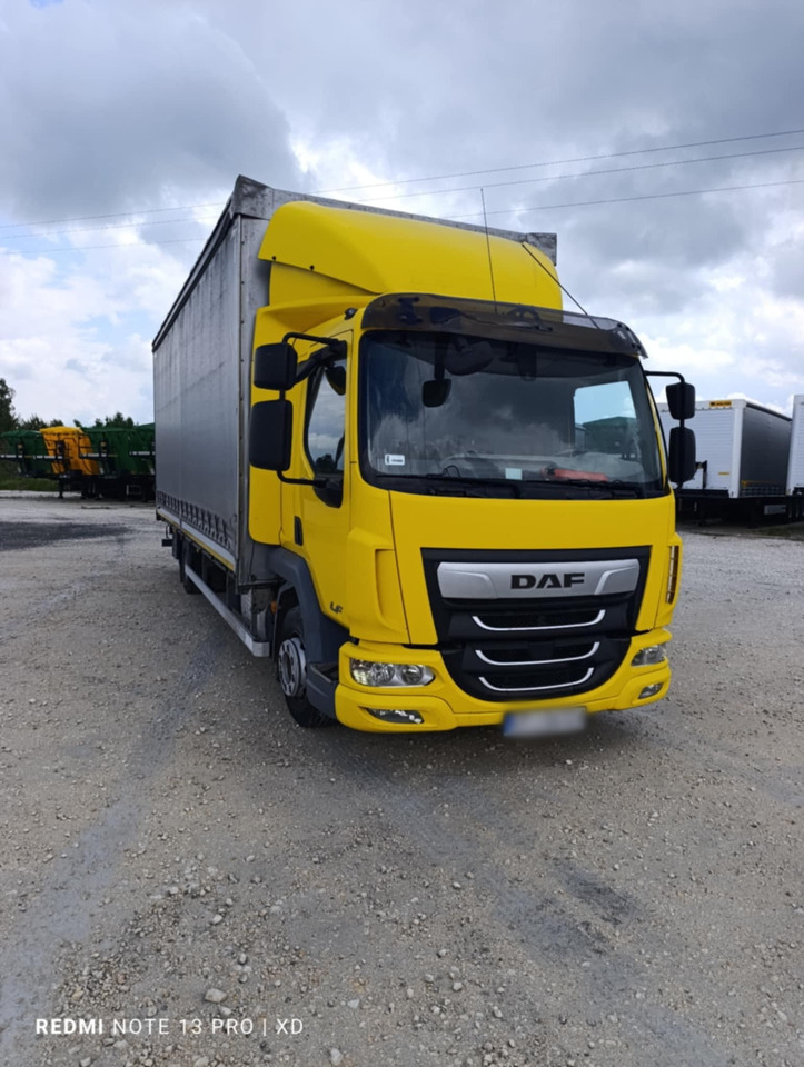 DAF LF 260 / Curtainsider 18 EPAL / sleeper cab - Curtainsider truck: picture 2 DAF LF 260 / Curtainsider 18 EPAL / sleeper cab - Curtainsider truck: picture 2