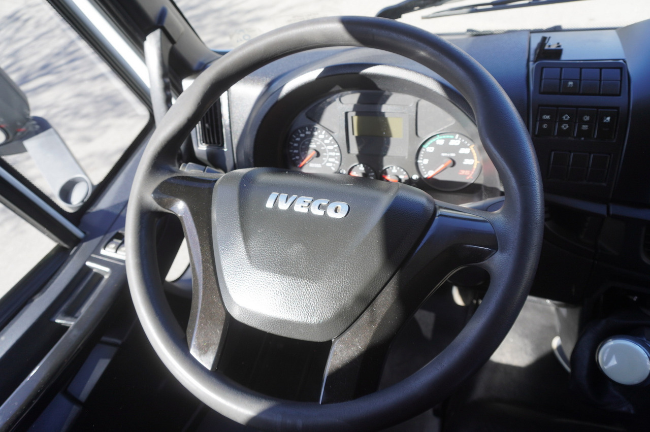 Box truck IVECO Eurocargo 120-190 / 160 thousand km !!! / Box 18 EPAL / Dhollandia lift 1500 kg: picture 16