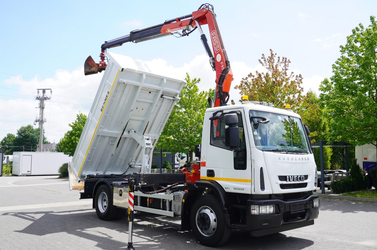 IVECO Eurocargo 160E22 EEV Dump truck / Bortmatic / Crane FASSI F95A.0.22 - Dropside/ Flatbed truck, Crane truck: picture 3 IVECO Eurocargo 160E22 EEV Dump truck / Bortmatic / Crane FASSI F95A.0.22 - Dropside/ Flatbed truck, Crane truck: picture 3