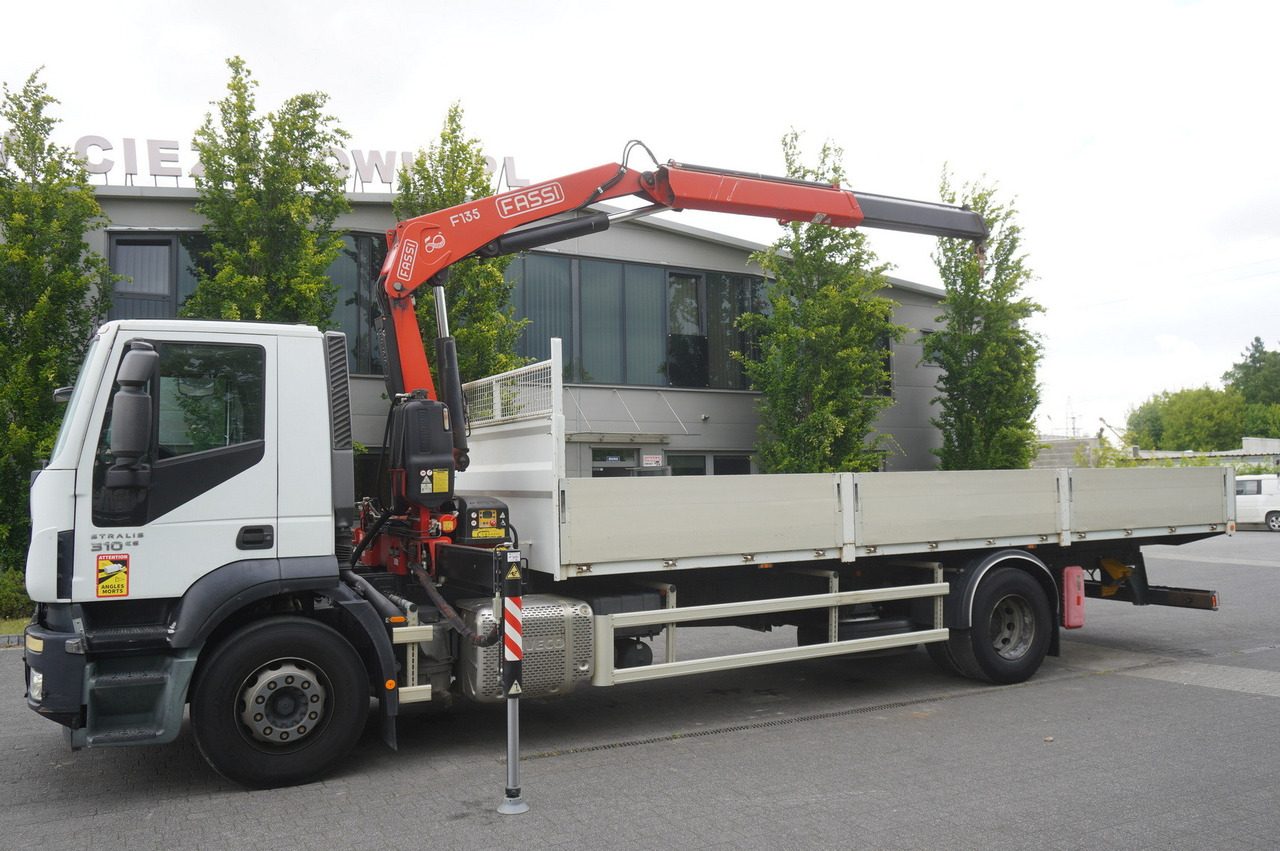 IVECO STRALIS 19.310 E6 / Flatbed 19 EPAL / FASSI F135 / 225 MTH! / 5.7  T - Crane truck, Crane truck: picture 4 IVECO STRALIS 19.310 E6 / Flatbed 19 EPAL / FASSI F135 / 225 MTH! / 5.7  T - Crane truck, Crane truck: picture 4