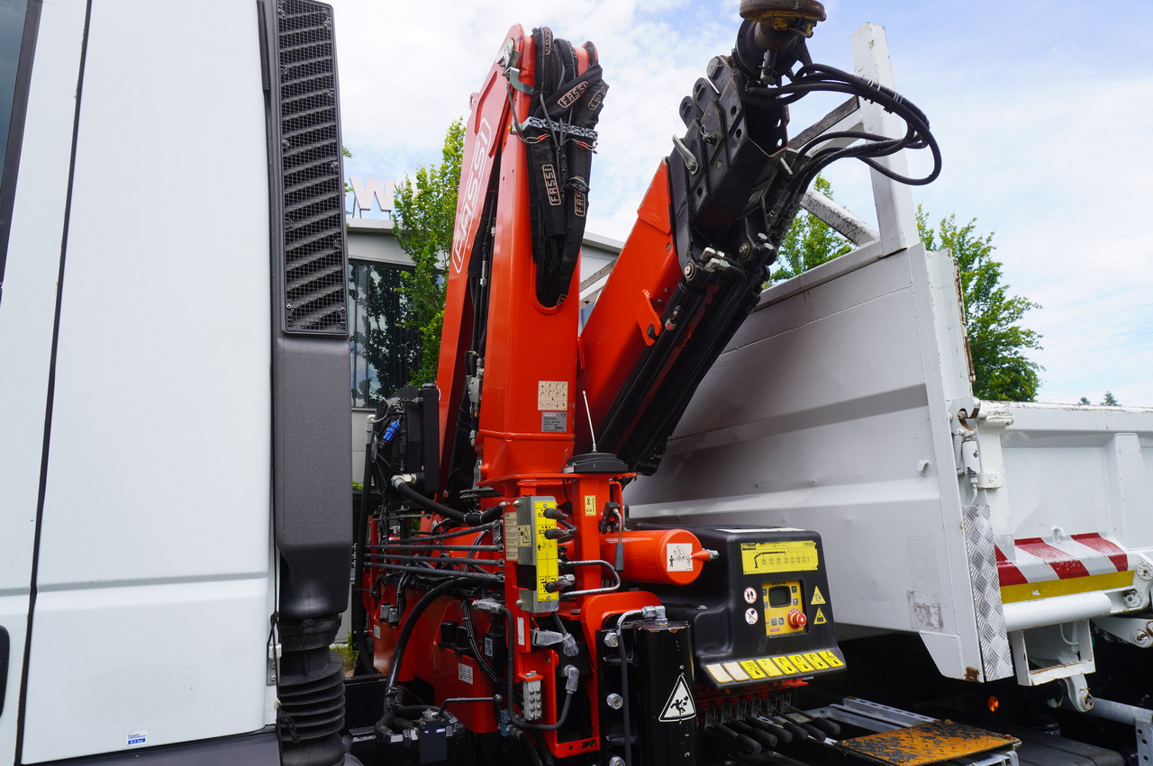 Tipper, Crane truck IVECO STRALIS 330 E6 / FASSI 195A 8.5 T / 3-side tipper: picture 10