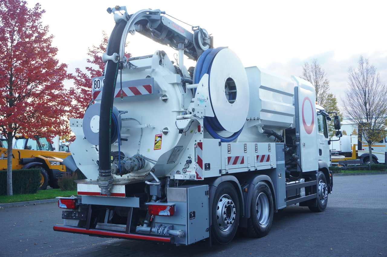 Vacuum truck MAN TGM 26.340 E6 / RIVARD sewage cleaner 11.8 m3 / 170 tho. km / steered axle: picture 8 Vacuum truck MAN TGM 26.340 E6 / RIVARD sewage cleaner 11.8 m3 / 170 tho. km / steered axle: picture 8