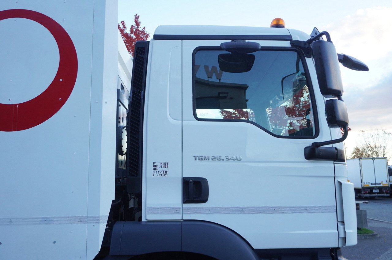 Vacuum truck MAN TGM 26.340 E6 / RIVARD sewage cleaner 11.8 m3 / 170 tho. km / steered axle: picture 45 Vacuum truck MAN TGM 26.340 E6 / RIVARD sewage cleaner 11.8 m3 / 170 tho. km / steered axle: picture 45